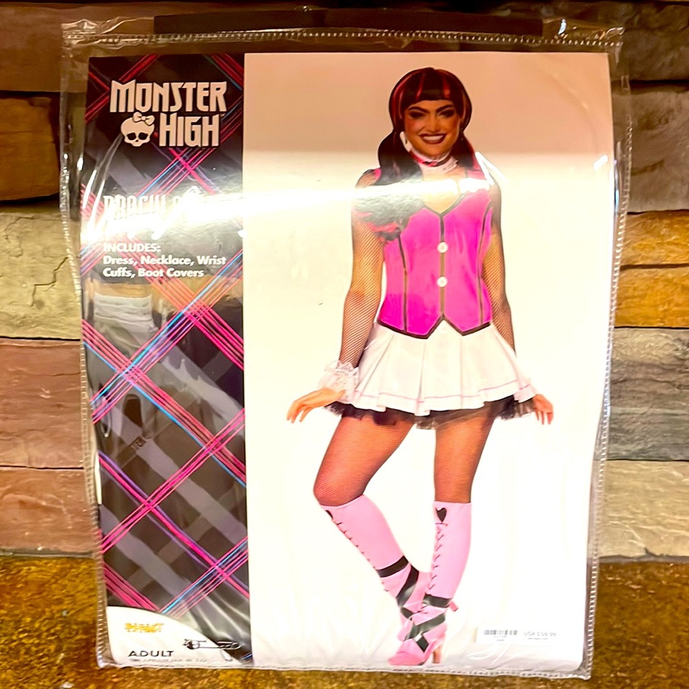 Nwt monster high adult womens costume medium draculaura